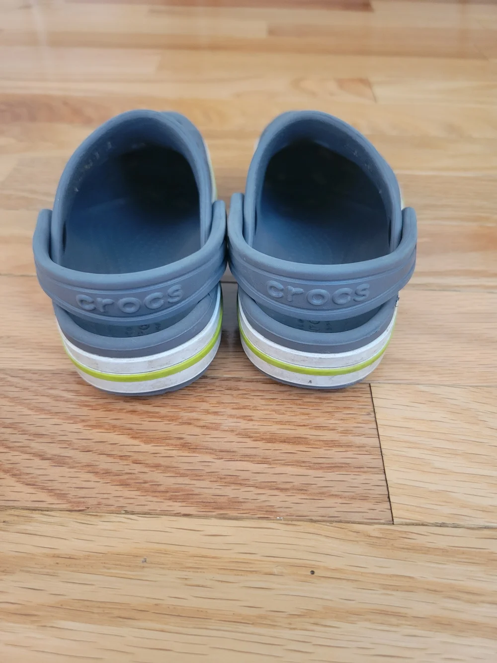 CROCS Kids Gray Bayaband Clog with Lime Stripe | 8